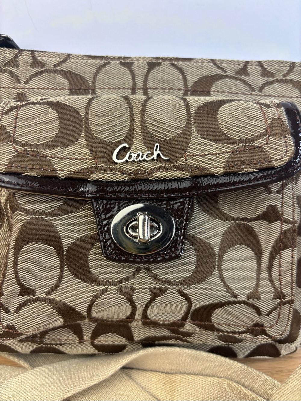 Y2K Coach Penelope Signature Canvas Swingpack Crossbody Brown Patent Trim - Picture 2 of 11